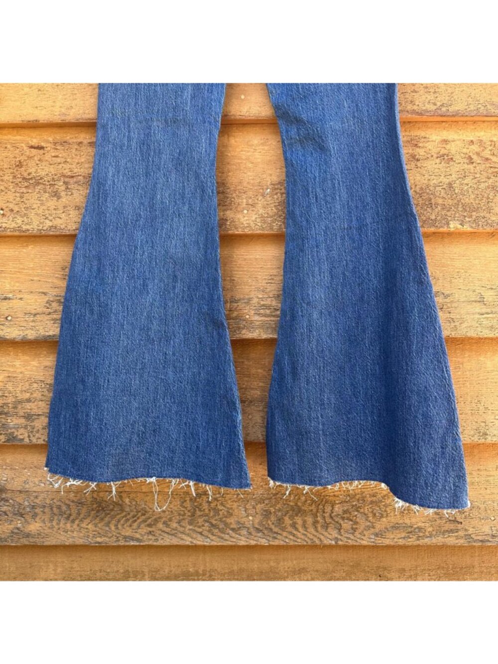 Forever 21 Womens Flared Denim Jeans With Daisy Embroidery & Raw Hem Size 27 - Picture 11 of 14